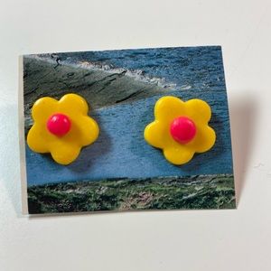 Daisy Polymer Clay stud earring